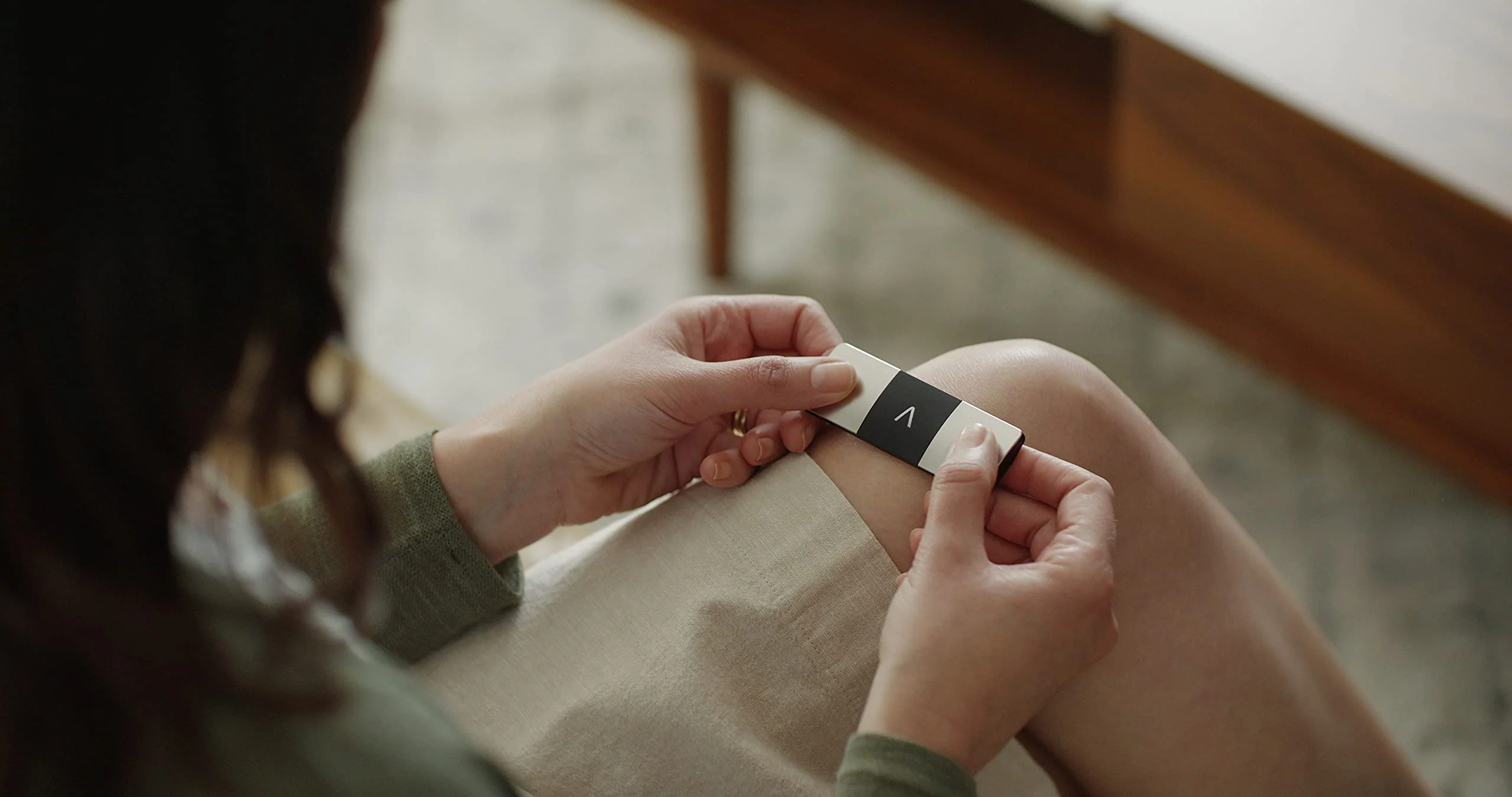 AliveCor KardiaMobile 6L Personal EKG Monitor, FDA-Cleared, Six-Lead, Smartphone Compatible, Detects AFib, Bradycardia, Tachycardia