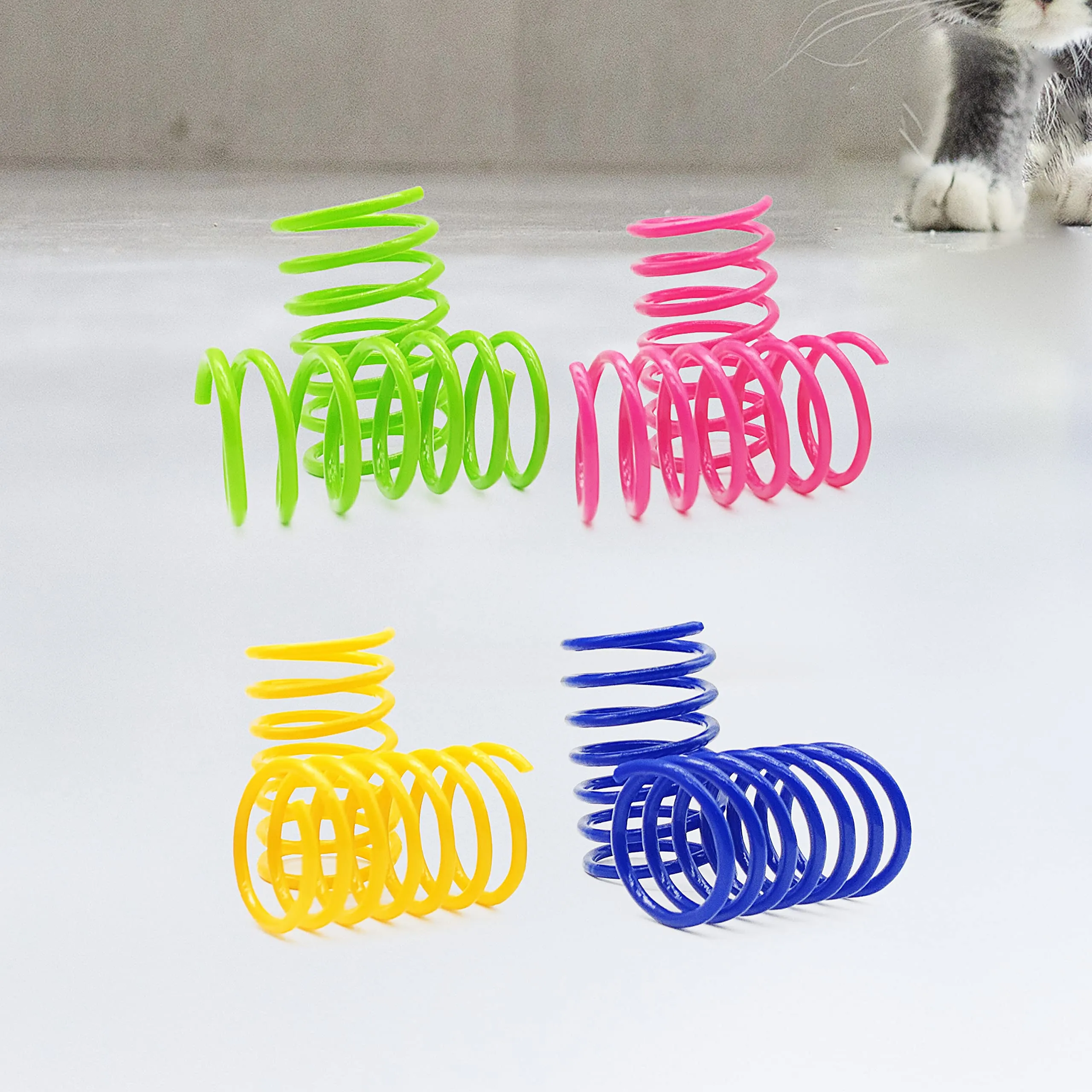 Catify 30-Pack Durable Flexible Plastic Cat Spring Toys - Vibrant Colors, Safe Non-Toxic Play for Cats & Kittens