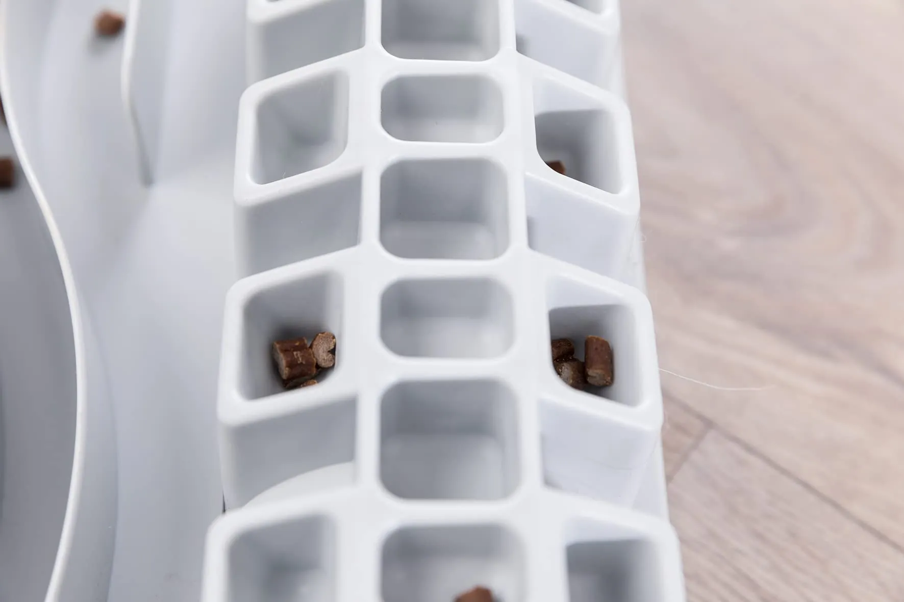 Catit Interactive Puzzle Toy for Cats, Fun Board Game, BPA-Free, 6-11 lbs