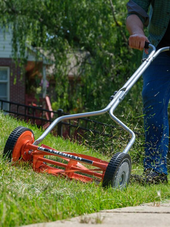 Eco-Friendly 14-Inch 4-Blade Push Reel Lawn Mower with Adjustable Height