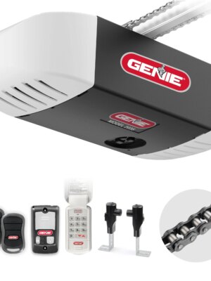 Genie Chain Drive 550 Garage Door Opener - Heavy-Duty, Easy Install, HomeLink Compatible, Includes Remotes & Keypad