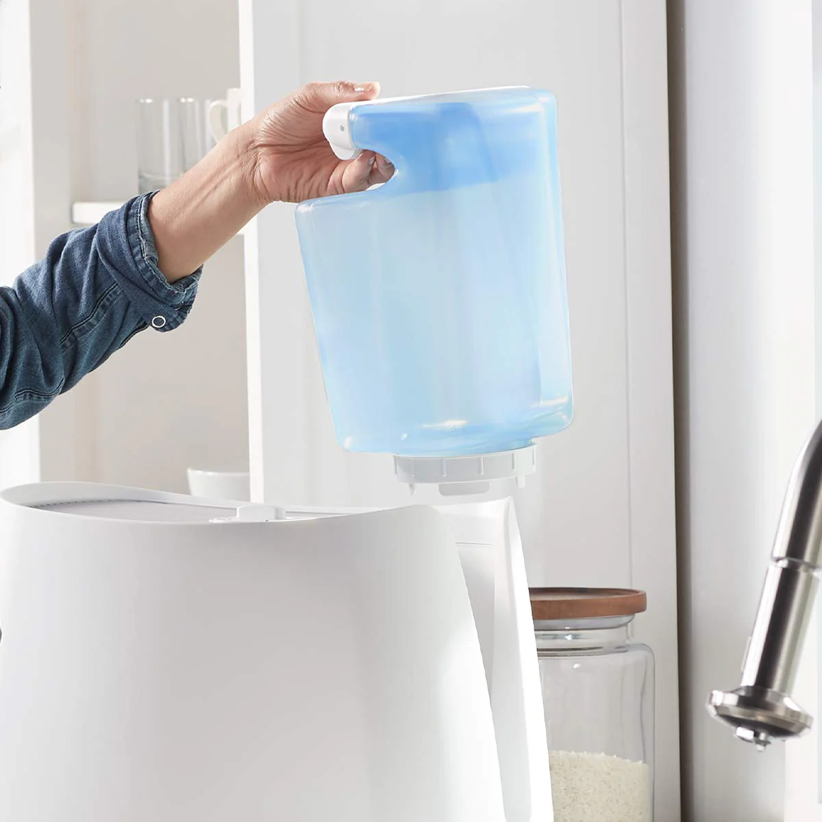 Honeywell HCM 350 Cool Moisture Humidifier, 1.1 Gallon, UV Technology, Medium Room