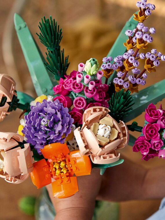 LEGO Botanical Collection Flower Bouquet 10280, Creative Building Set for Adults, Multicolor, 756 Pieces