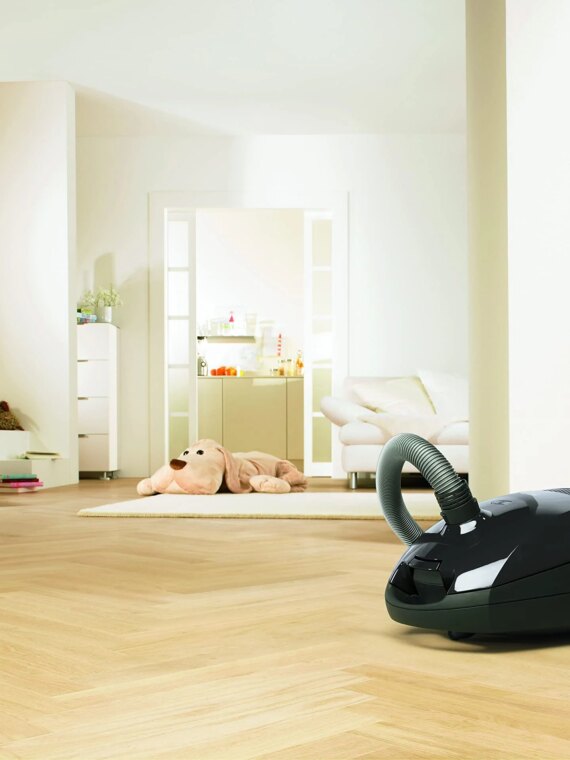 Miele Classic C1 Turbo Team Vacuum Cleaner, German Engineered, Strong Suction, AirClean System, Hard Floors & Carpets