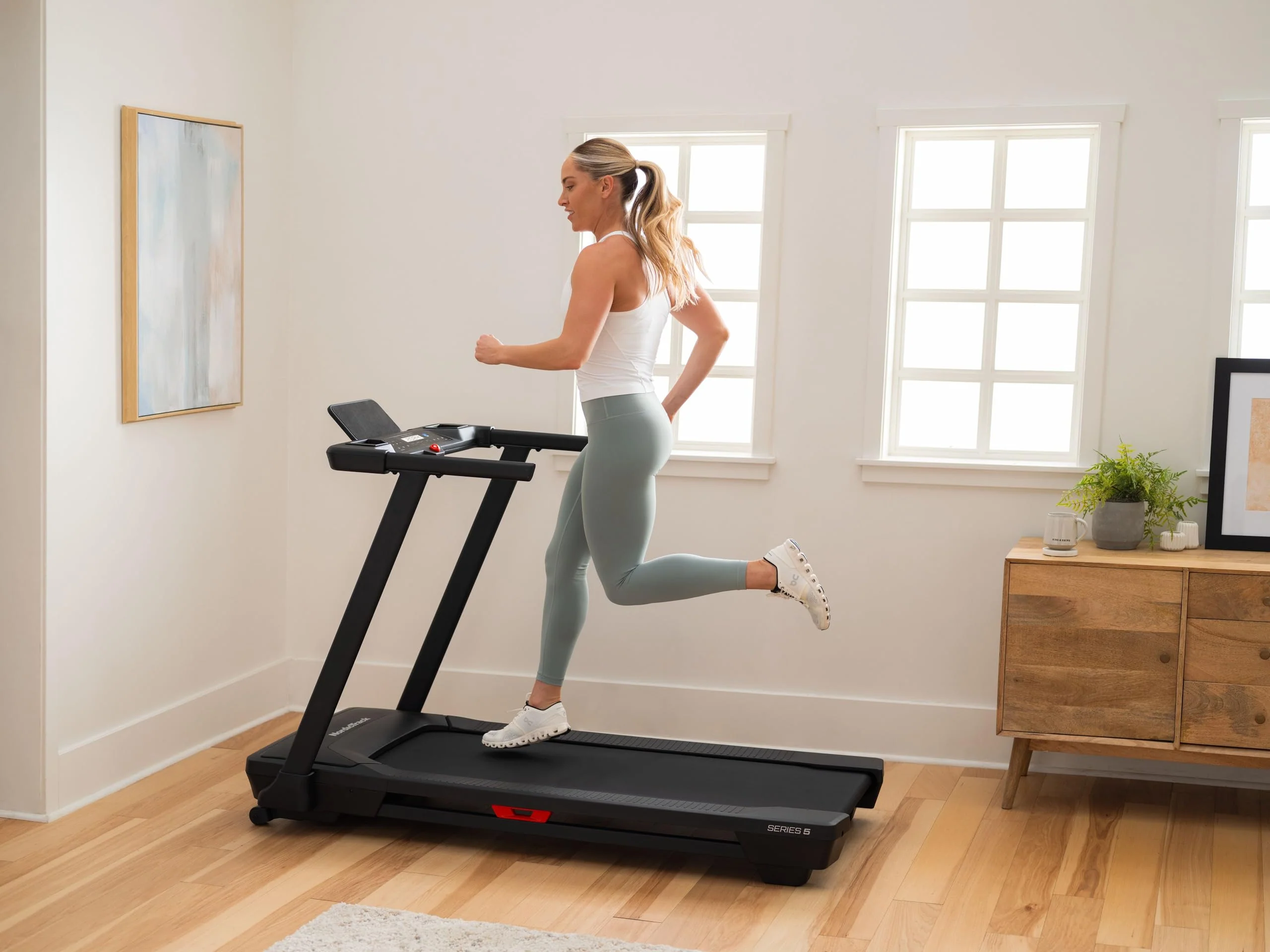 NordicTrack T5 Treadmill with Incline, iFIT Interactive Coaching, Lifetime Frame & Motor Coverage