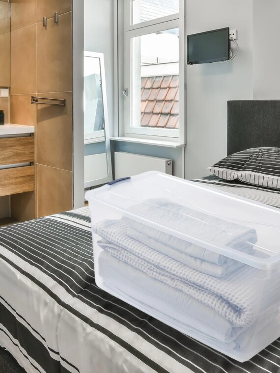 Rubbermaid 4-Pack 95 Qt Clear Storage Bins with Secure Latching Lids - Impact Resistant, BPA-Free, Made in USA