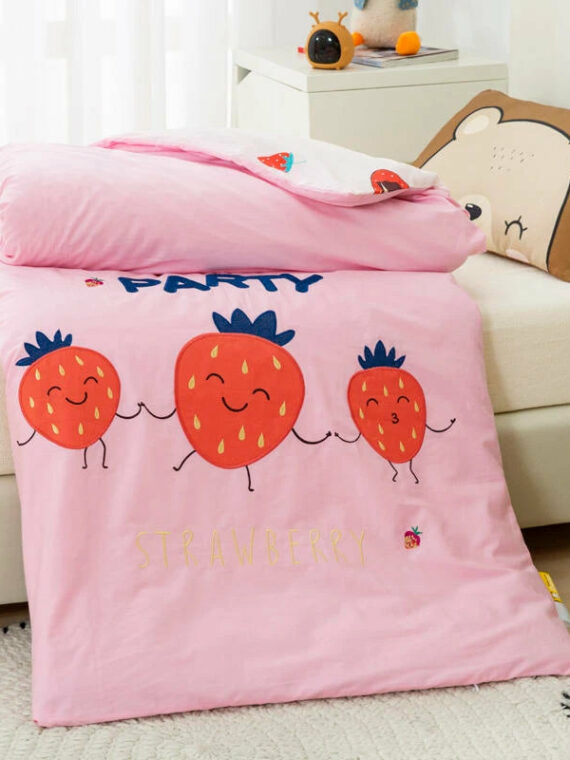 Strawberry Cotton Applique Embroidery Kit - 100% Cotton, 120x150 cm, Soft & Warm for All Seasons