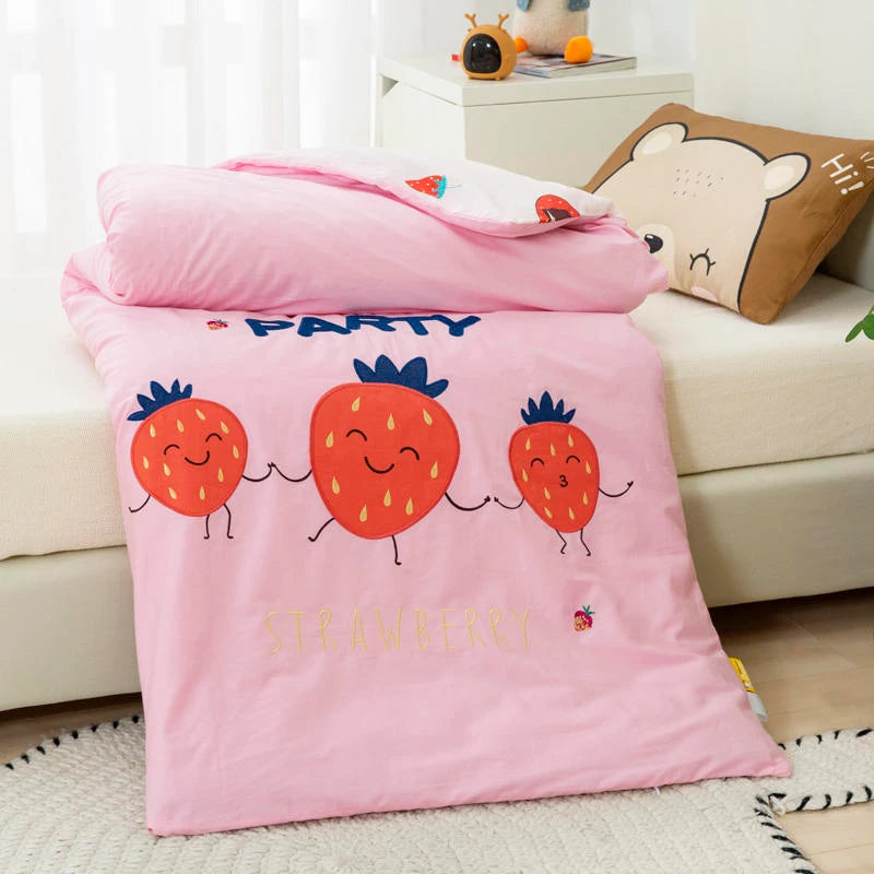Strawberry Cotton Applique Embroidery Kit - 100% Cotton, 120x150 cm, Soft & Warm for All Seasons