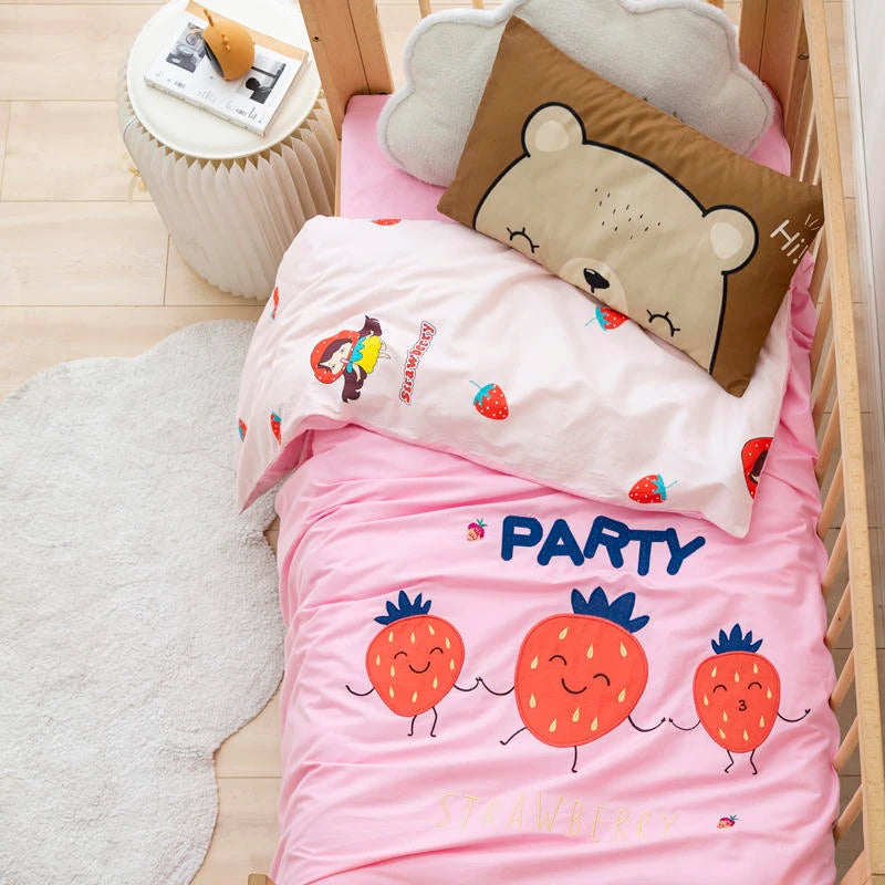 Strawberry Cotton Applique Embroidery Kit - 100% Cotton, 120x150 cm, Soft & Warm for All Seasons