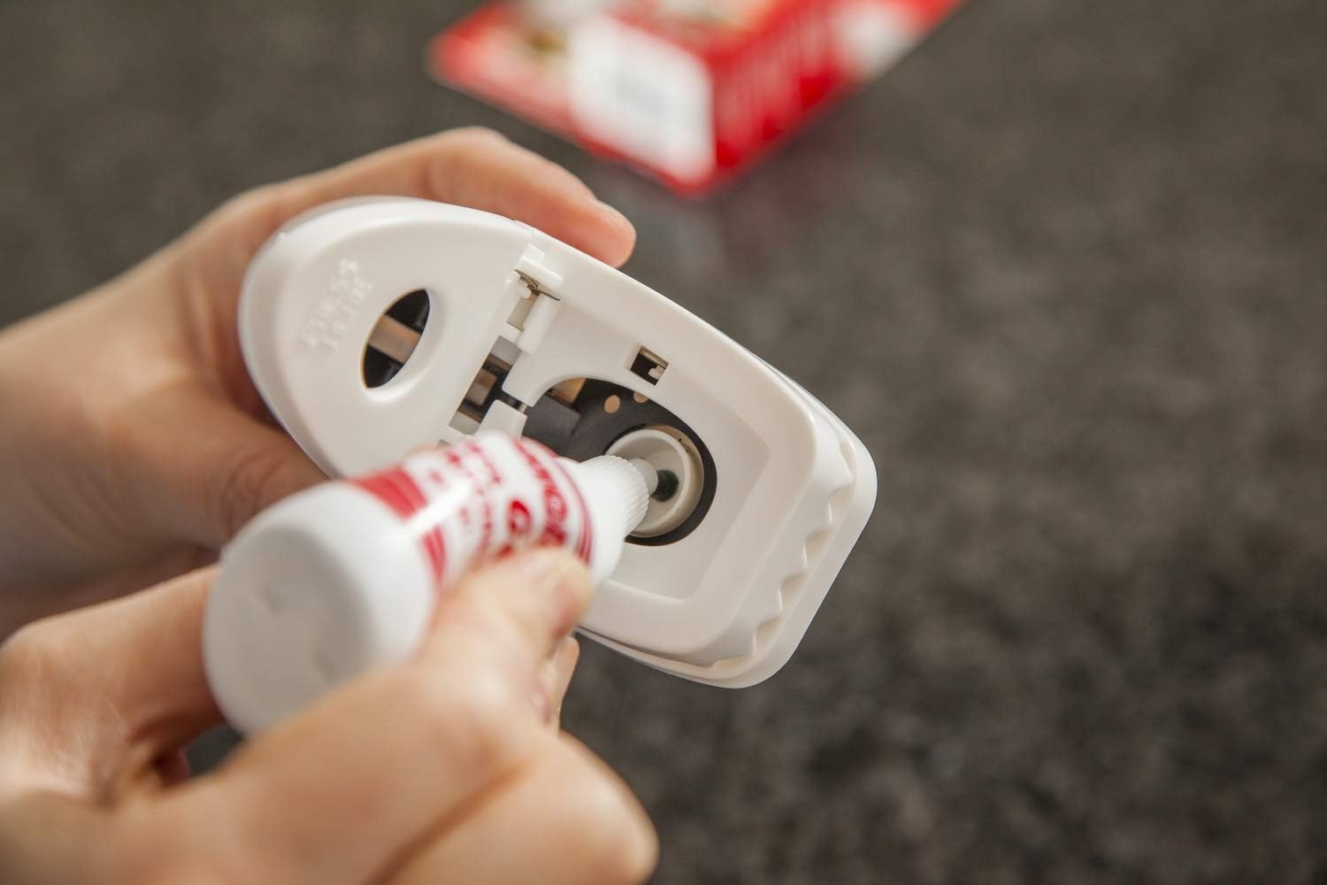 Tomcat Press 'N Set Mouse Trap, Easy-Set, No-Touch Disposal, 14 Traps Total (7 Packs of 2)