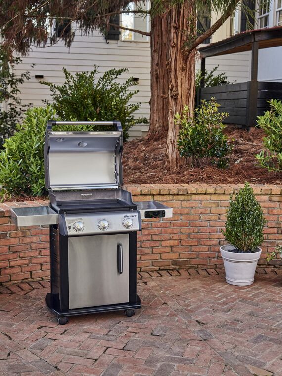 Weber Carbon Steel Rectangular Griddle, Rust-Resistant, Pre-Seasoned, Full Size