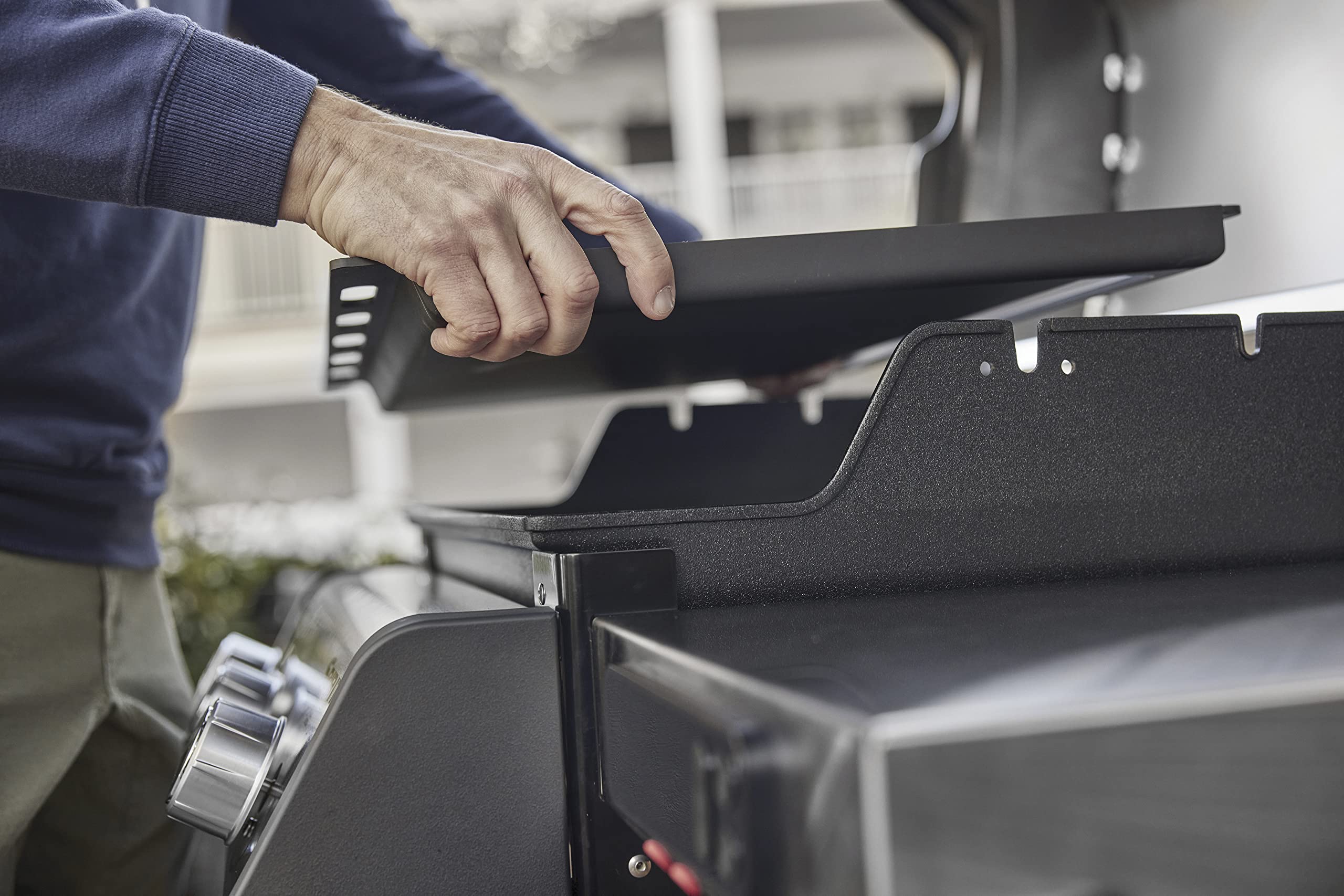 Weber Carbon Steel Rectangular Griddle, Rust-Resistant, Pre-Seasoned, Full Size