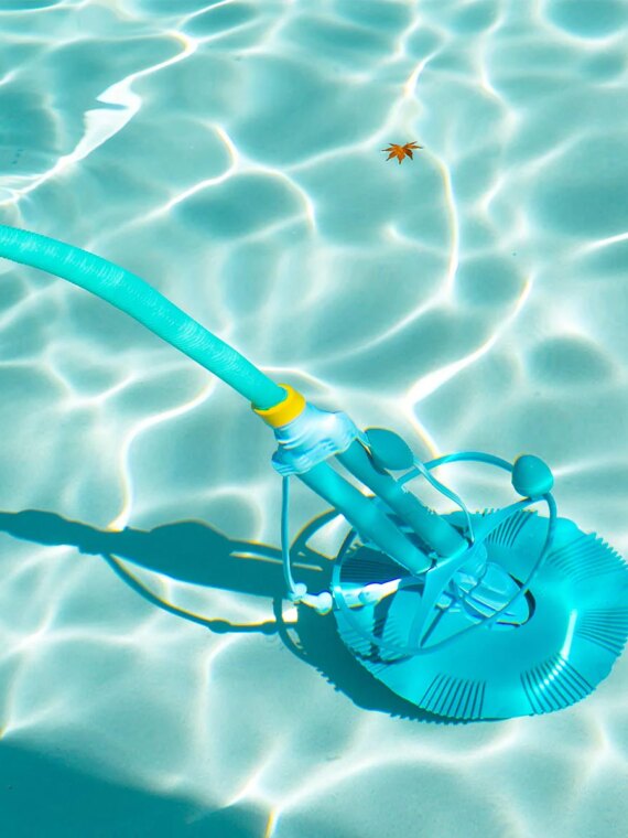 XtremepowerUS Automatic Suction Pool Cleaner with 10 Hoses, Eco-Friendly, Self-Navigating for 30' Pools